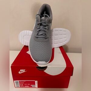 Brand New Men’s Nike Tanjun